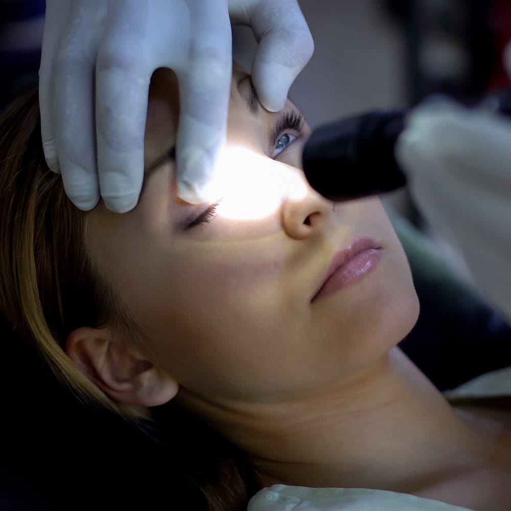 urgence ophtalmologique dr nathalie butel chirurgien ophtalmologue specialiste chirurgie refractive cataracte oculoplastique paris urgence ophtalmologique dr nathalie butel chirurgien ophtalmologue specialiste chirurgie refractive cataracte oculoplastique paris